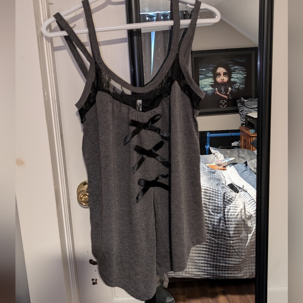 Midressfo Flowy Tank Top With Lace And Bow Accents